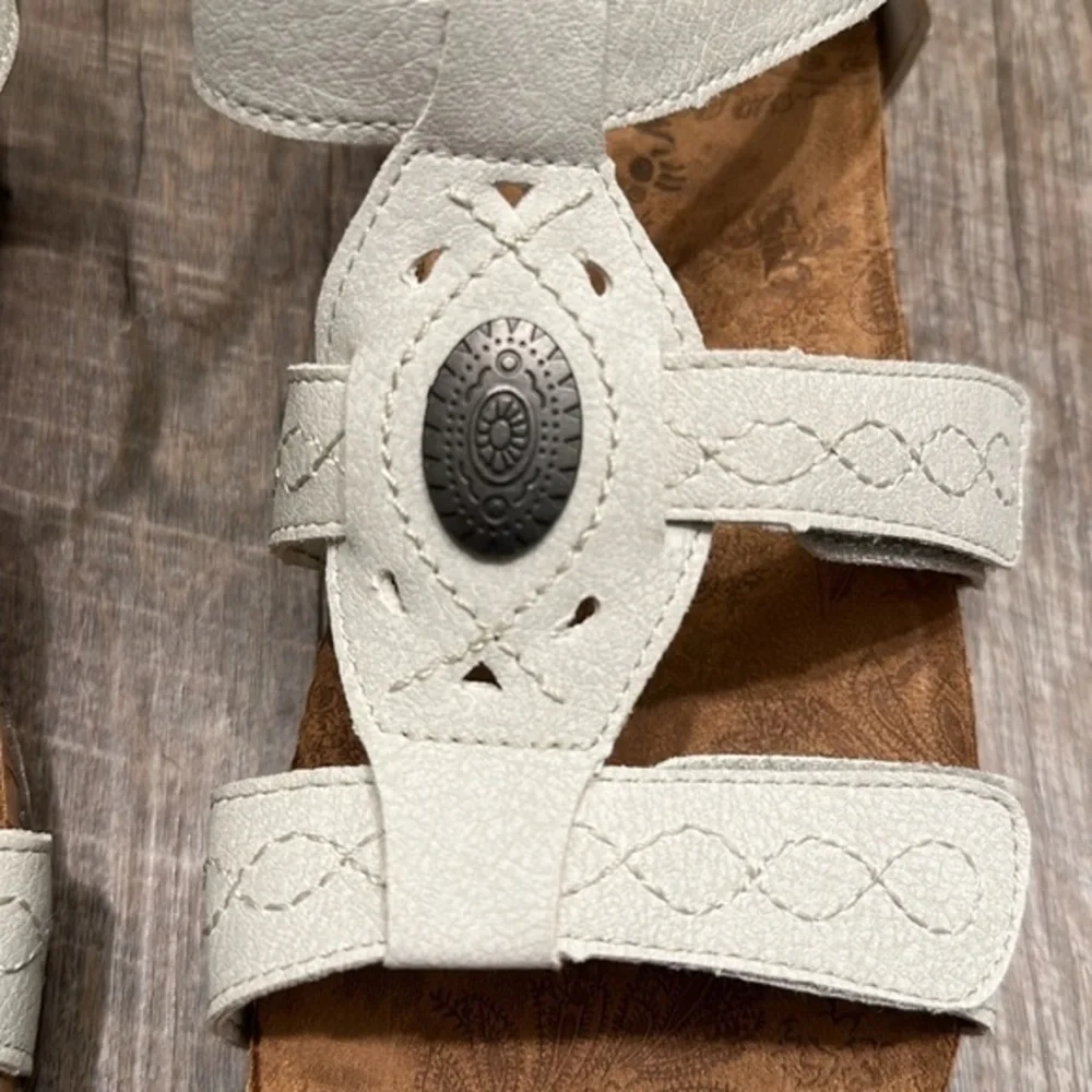 Bearpaw stone white Velcro adjustable comfort walking sandals size 9 - Picture 2 of 12